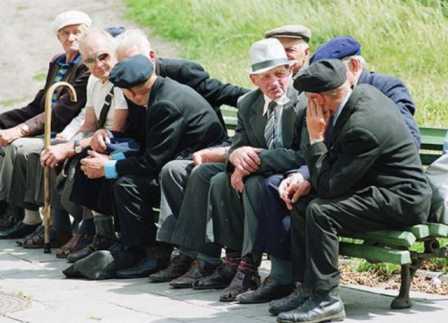 Festat e fundvitit, shperblim per pensionistet, administrata sipas performances